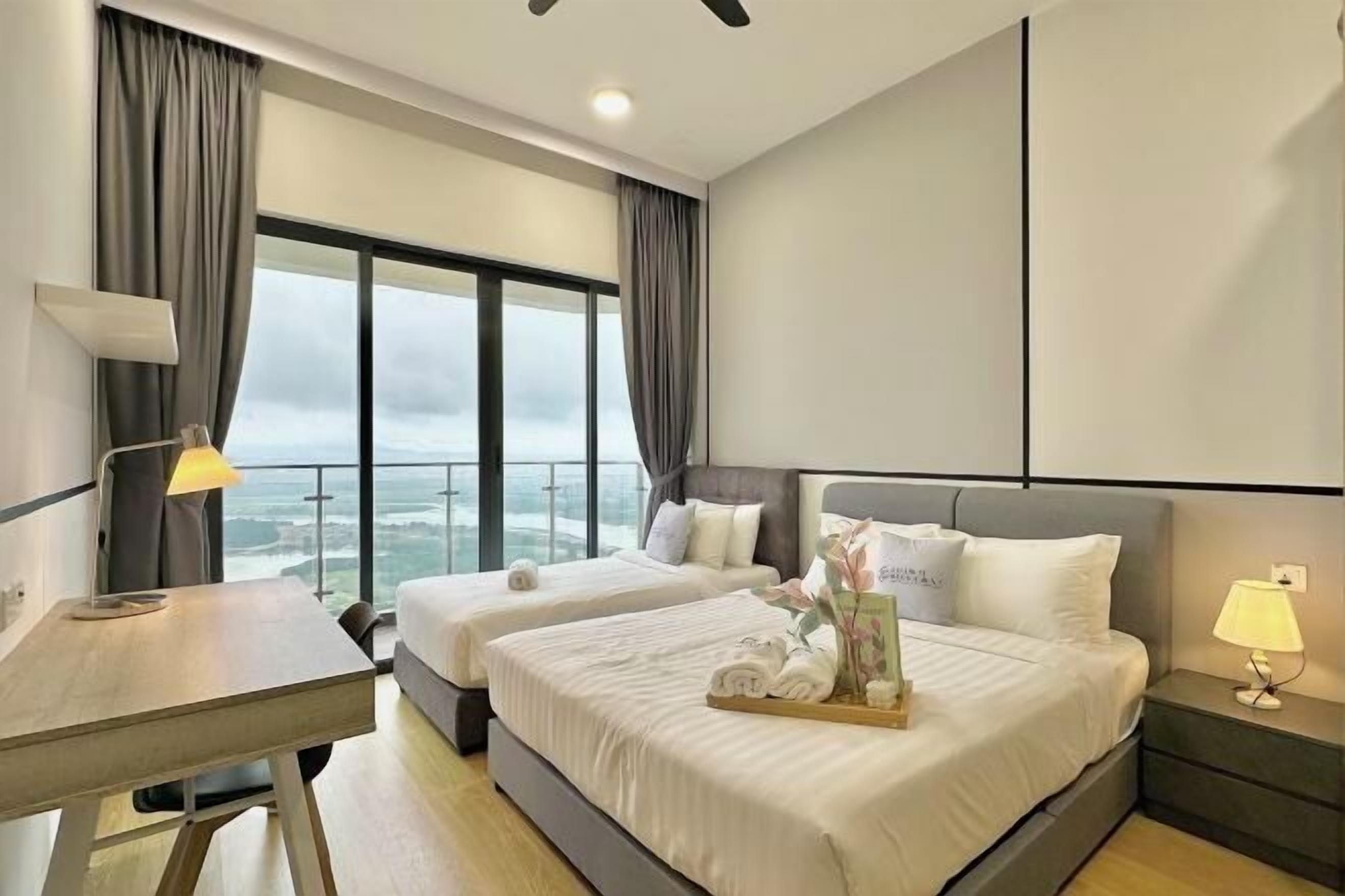 مكواة/لوح كي وواي فاي مجانًا وملاءات أسرّة