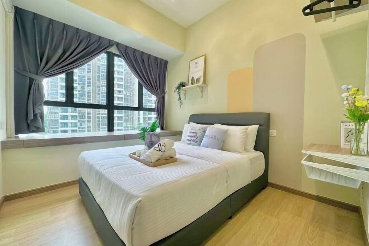 3 bedrooms, iron/ironing board, free WiFi, bed sheets