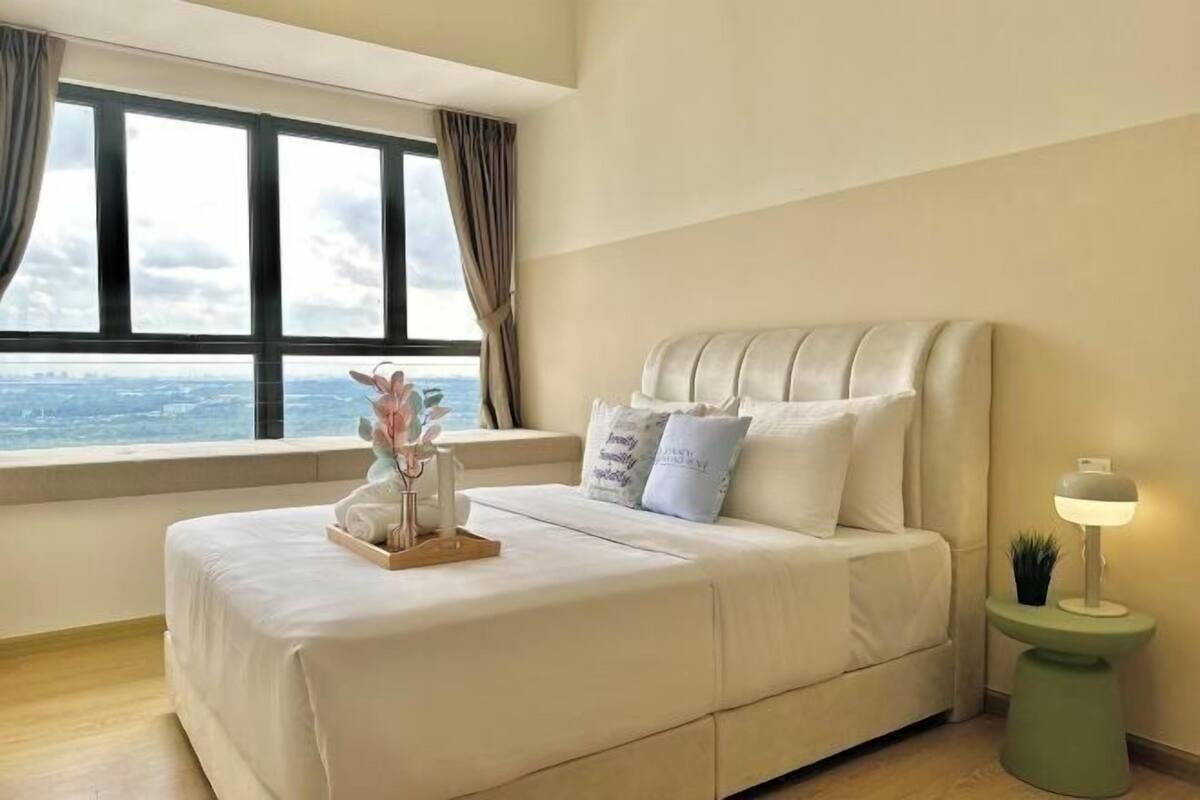 3 bedrooms, iron/ironing board, free WiFi, bed sheets