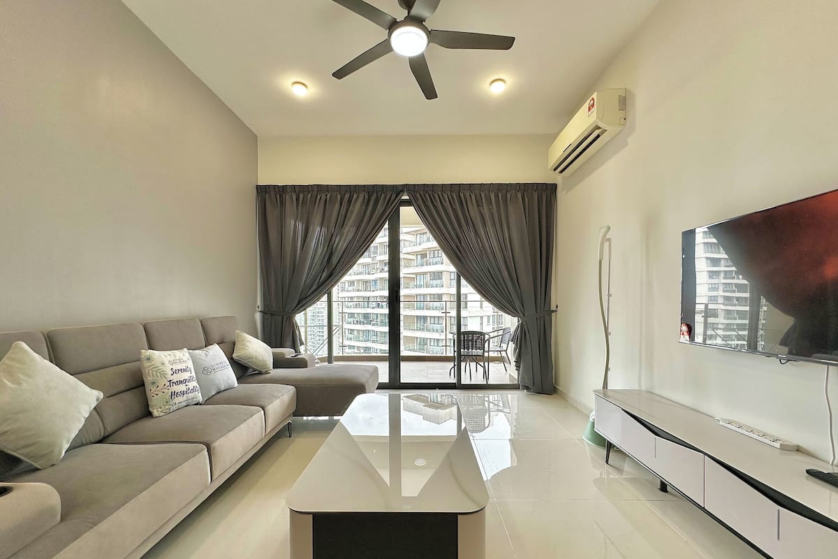 Basic Apartment, 3 Bedrooms, Non Smoking, Balcony | Living area | 40-inch Smart TV with digital channels, Netflix, streaming services