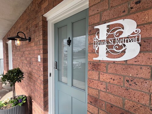 Luxury home in Hunter Valley winery country famous for its wine/food culture 