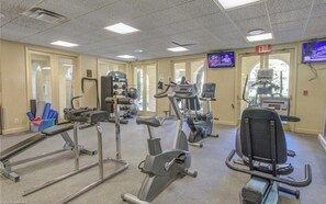 Fitness facility - Las Vegas Strip - Cozy 2-bedroom, 2 - bathroom condo with WiFi, AC, Pool & Gym (Las Vegas)
