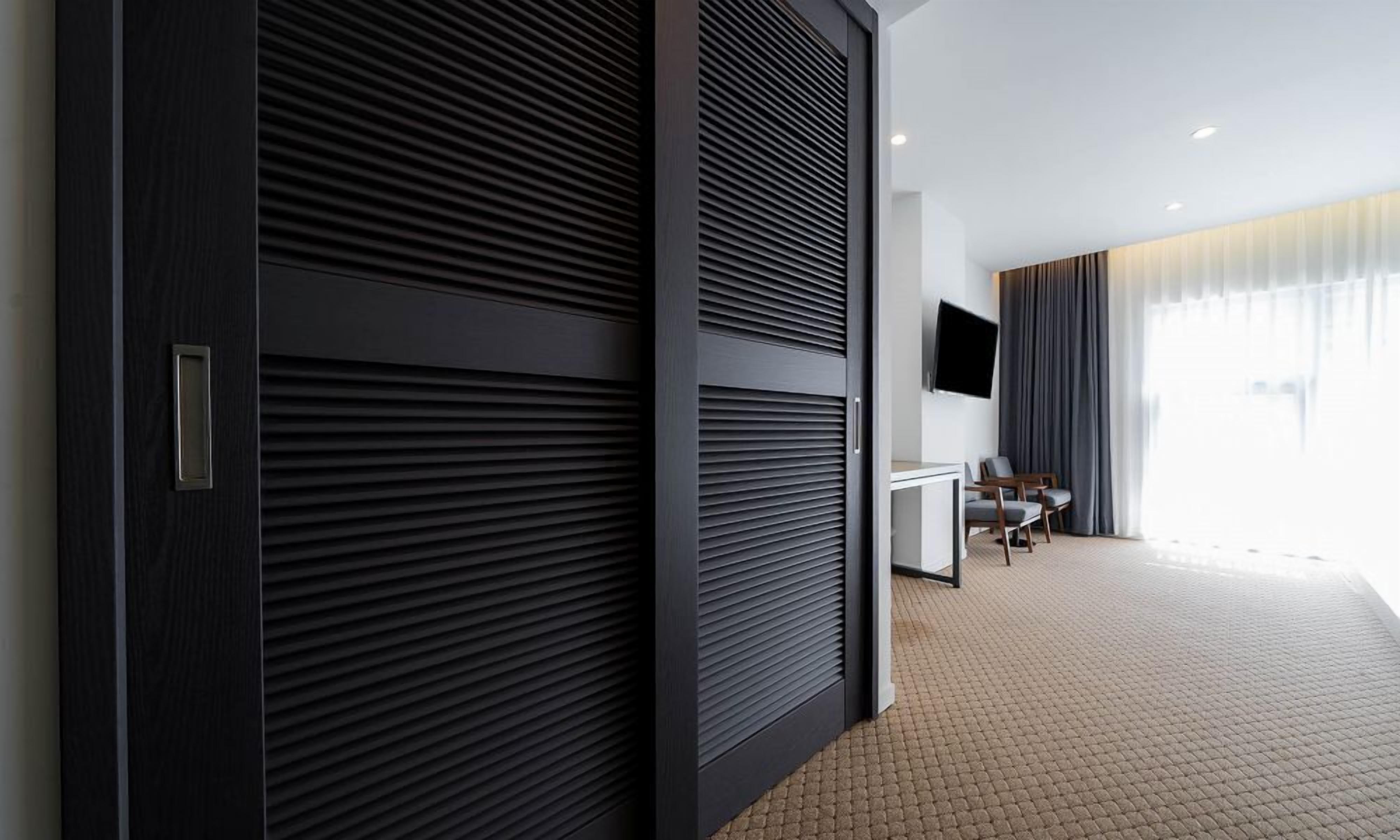 프리미엄 더블룸, 퀸사이즈침대 1개 | 오리/거위털 이불, 객실 내 금고, 각각 다른 스타일의 인테리어, 각각 다르게 가구 비치