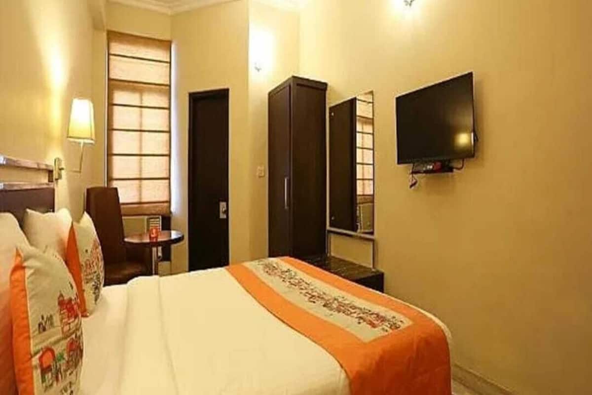 Basic Suite, City View