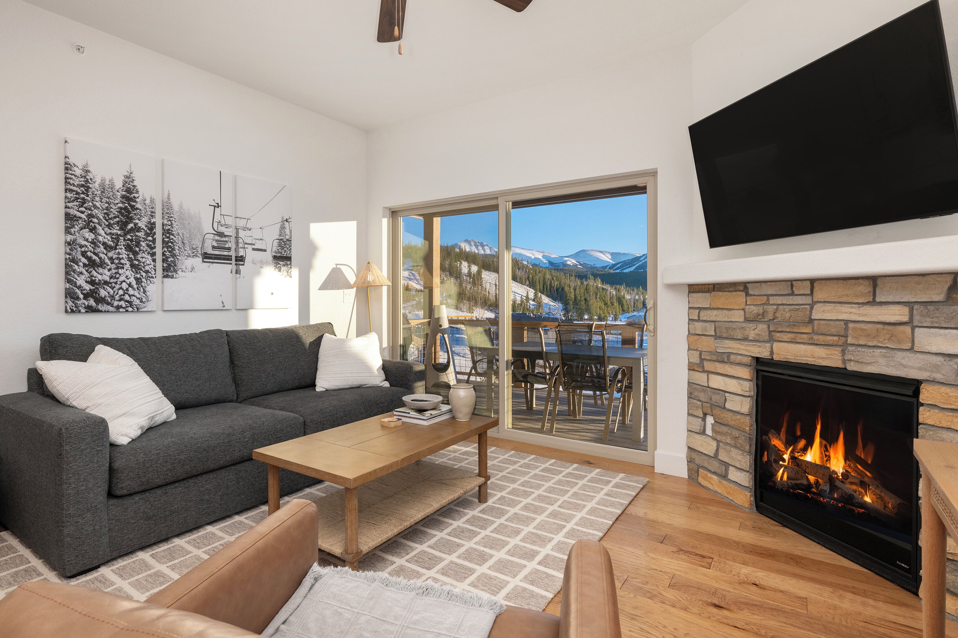 Smart TV, fireplace, DVD player, table football