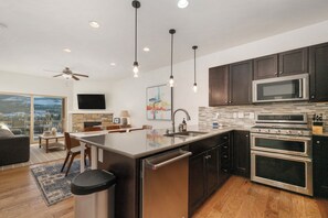 Fridge, microwave, oven, stovetop - The AlpenGlow House: Private Hot Tub Retreat with Stunning Mountain Views! (Fraser)