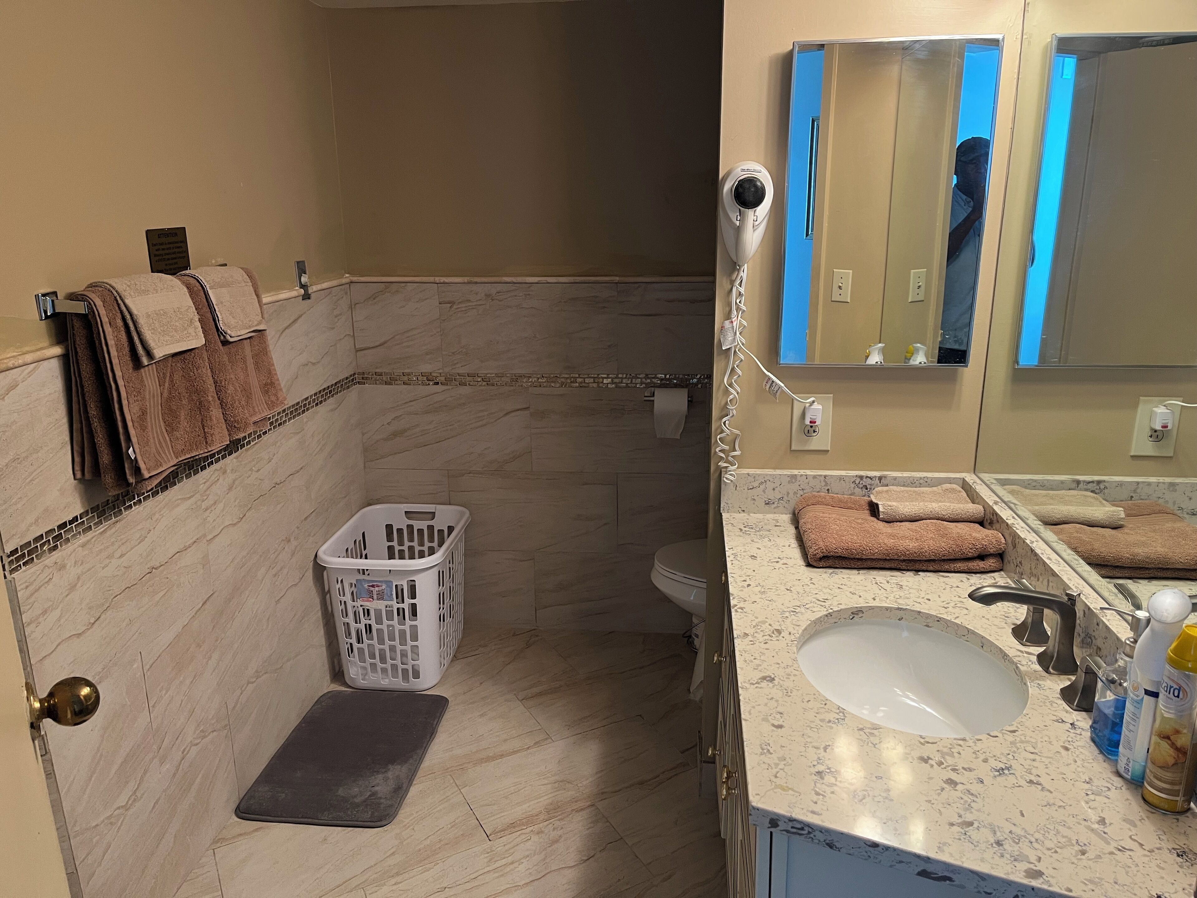 Jetted tub, hair dryer, towels, soap