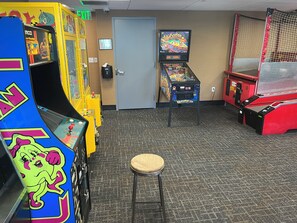 Game room - Best Ocean View (Atlantic City)