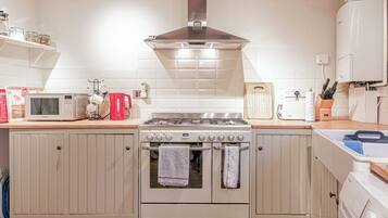 House, Garden View | Private kitchen