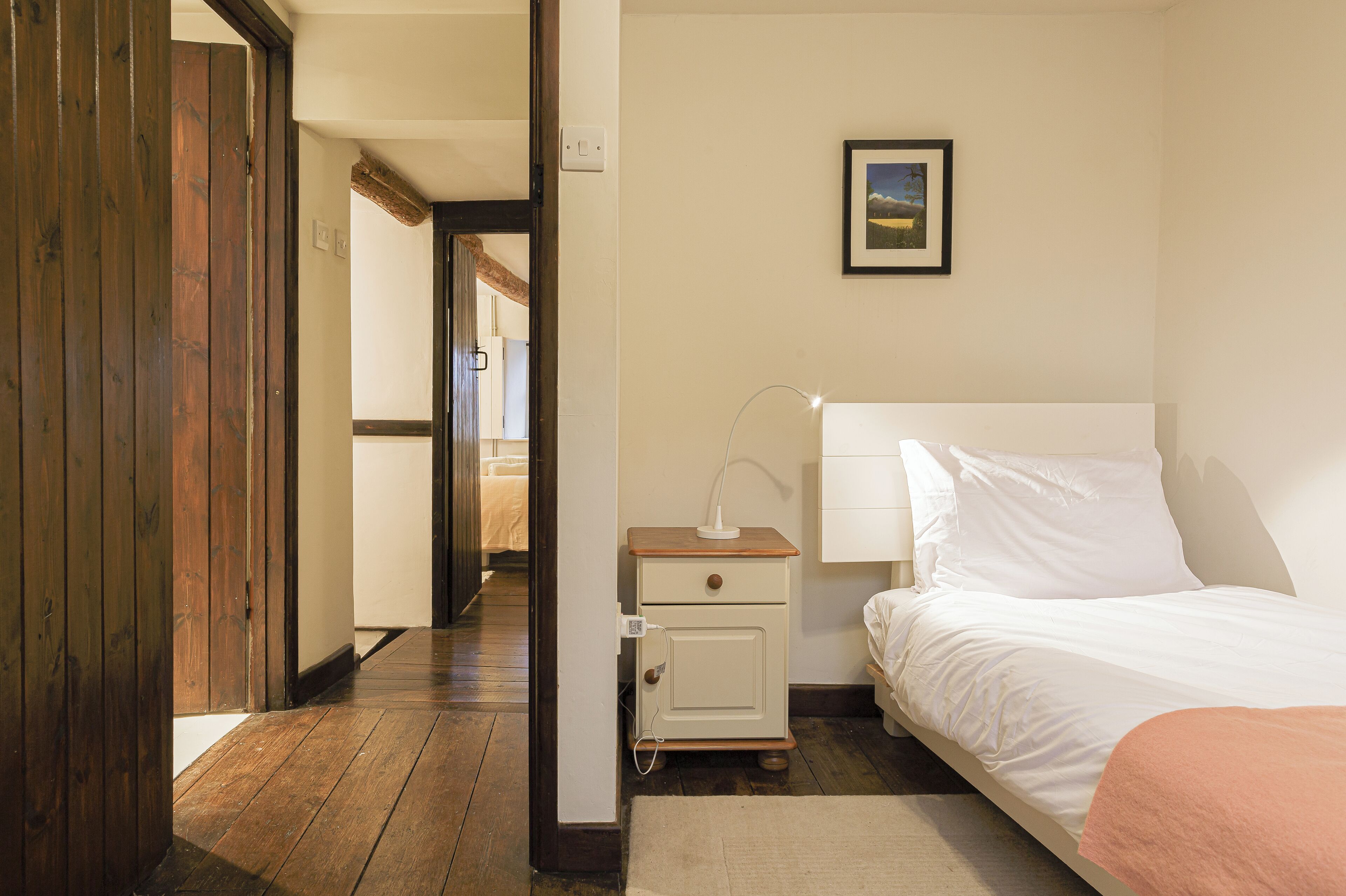 Casa, vistas al jardín | 2 dormitorios, tabla de planchar con plancha, wifi gratis