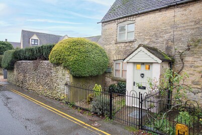 Honeypot Cottage-Lovely Bolthole in Stow