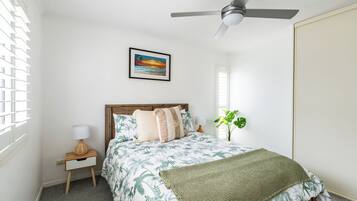 2 bedrooms, iron/ironing board, free WiFi, bed sheets