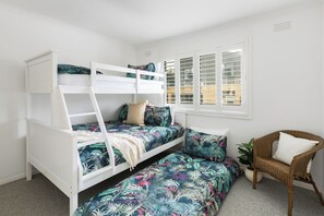 2 habitaciones, tabla de planchar con plancha y wifi gratis 