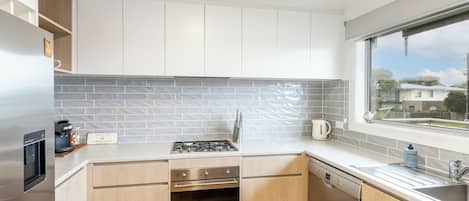 Fridge, microwave, oven, stovetop