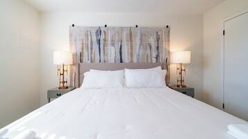 2 bedrooms, iron/ironing board, WiFi, bed sheets