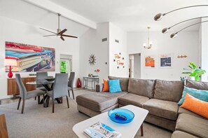 Smart TV - The Blue Door Bungalow - Your Private Palm Springs Home (Palm Springs)