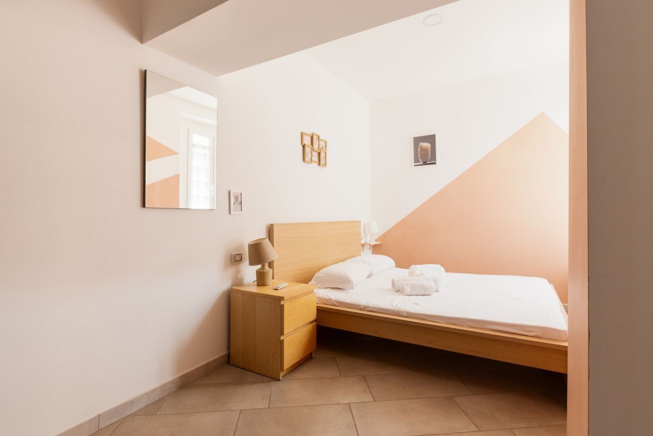 1 habitación, tabla de planchar con plancha, wifi y ropa de cama 
