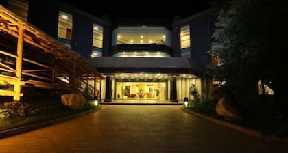 Ziwu Hot Spring Hotel Shizong