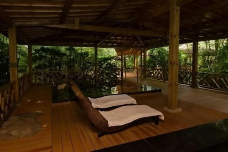 Spa. Ziwu Hot Spring Hotel Shizong