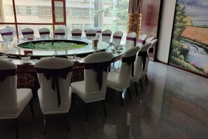 Unclassified image, 2 of 25, button - Jubao Hotel (Huize)