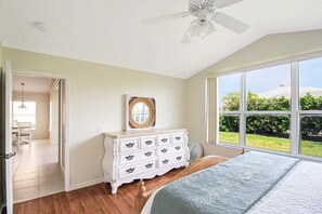 3 Schlafzimmer, Schreibtisch, Bügeleisen/Bügelbrett, kostenloses WLAN