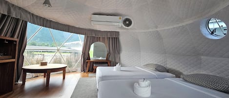 1 dormitorio, escritorio, espacio para trabajar con un portátil