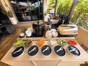 Free daily self-serve breakfast - The Light House Resort - Kohlarn (Koh Lan)