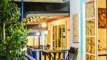 Standard Single Room, 1 King Bed, Non Smoking, Balcony | Terrace/patio