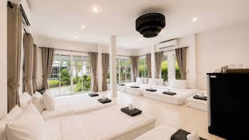 House, 1 Bedroom, Non Smoking, Patio | Free WiFi, bed sheets