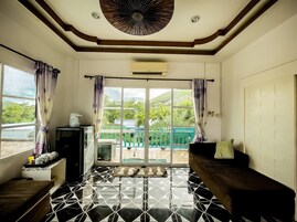 Room, Multiple Beds, Non Smoking, Tower | Free WiFi, bed sheets