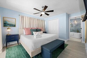 4 chambres, bureau, fer et planche à repasser, lit parapluie