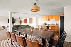 Dining - Epic AZ Stay: Pickleball, Putt Putt, Heated Pool (Peoria)