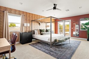 7 bedrooms, desk, iron/ironing board, WiFi - Epic AZ Stay: Pickleball, Putt Putt, Heated Pool (Peoria)