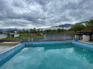 Pool - Samyati valley retreat (Jogindarnagar)