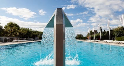 Family Bungalow Near Sea