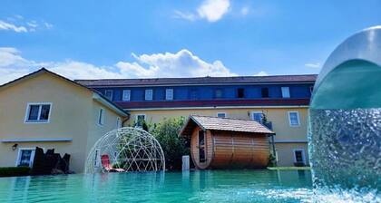 Ferienwohnung Wiesenduft" mit Gemeinschaftspool, Gemeinschaftsterrasse und Wi-Fi