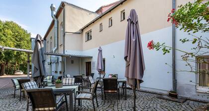 Zimmer 'Einzelzimmer B' mit Gemeinschaftsterrasse und Wi-Fi