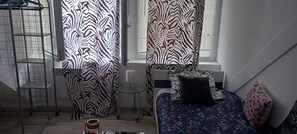 1 bedroom, iron/ironing board, bed sheets - Comfortable studio (Roubaix)