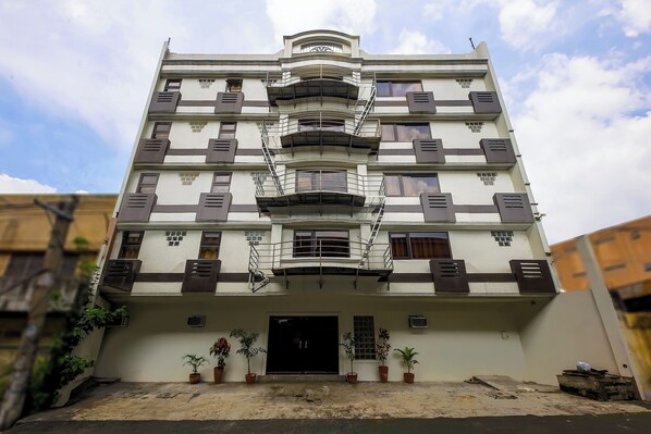 Façade de lâhĂ©bergement - soirĂ©e/nuit