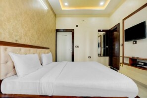Deluxe Double Room | Soundproofing, iron/ironing board, free WiFi - HOTEL SUN PALACE (Udaipur)