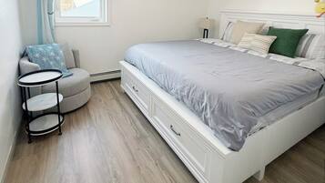 3 makuuhuonetta, työpöytä, vauvan matkasänky, ilmainen Wi-Fi