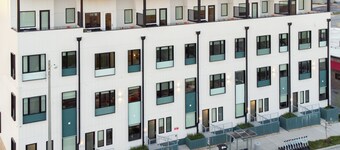 5min to Broad + Rooftop Views | Studio at Conway