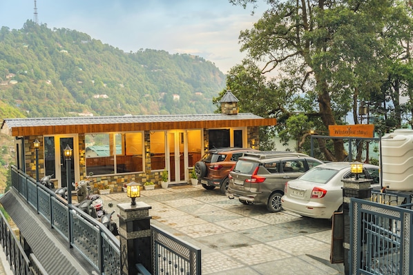 Front of property - Winterfell Stays Mussoorie (Dehradun)