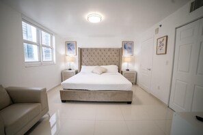 2 bedrooms, iron/ironing board, WiFi, bed sheets - Cozy 2BR Apt@Brickell, free parking (Miami)