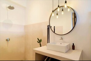 Bathroom - Paddy Palace (Canggu)