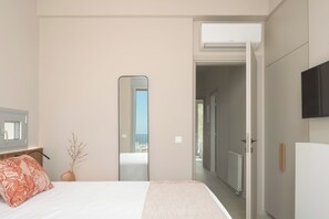 4 bedrooms, in-room safe, iron/ironing board, travel crib