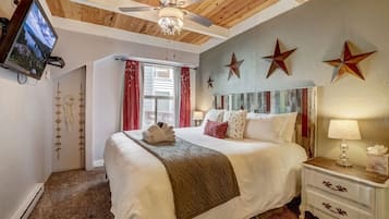 1 bedroom, desk, iron/ironing board, WiFi