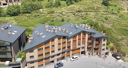 El Tarter Spacious Ski Apartment