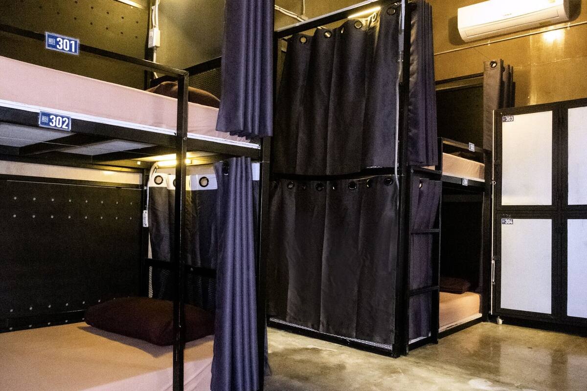 Felles sovesal, kun for kvinner, ikke-røyk, delt bad (Third floor, Bed in 4-bed) | Lydisolert, wi-fi (inkludert) og sengetøy