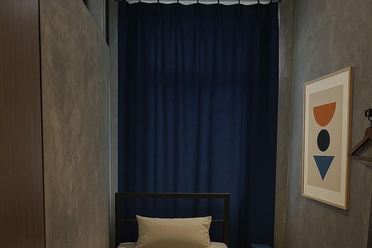 Basic Single Room | Soundproofing, free WiFi